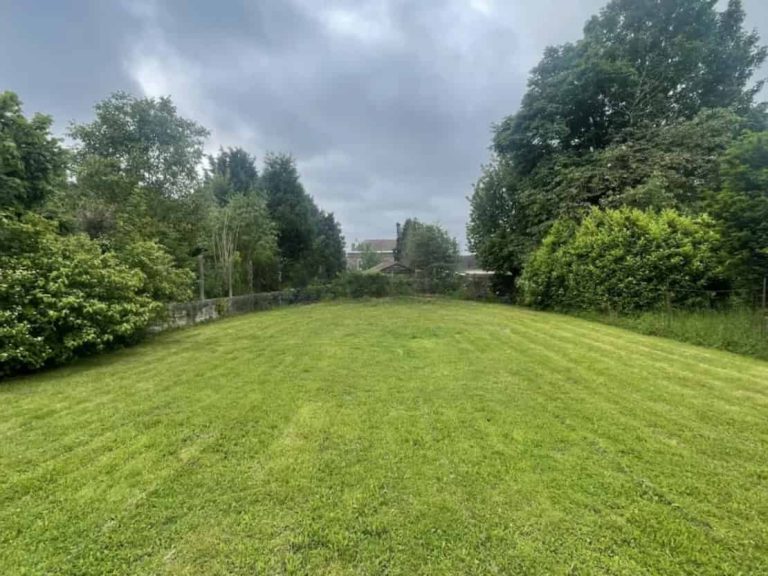 Terrain de 701 m² à Estevelles