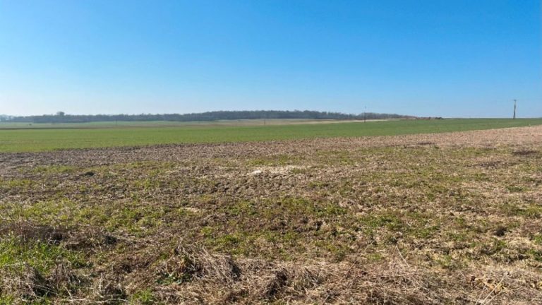  Terrain de 411 m² à Haute Avesnes