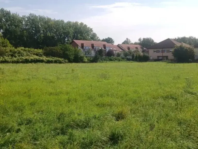 Terrain de 8589 m² à Condé-sur-l’Escaut